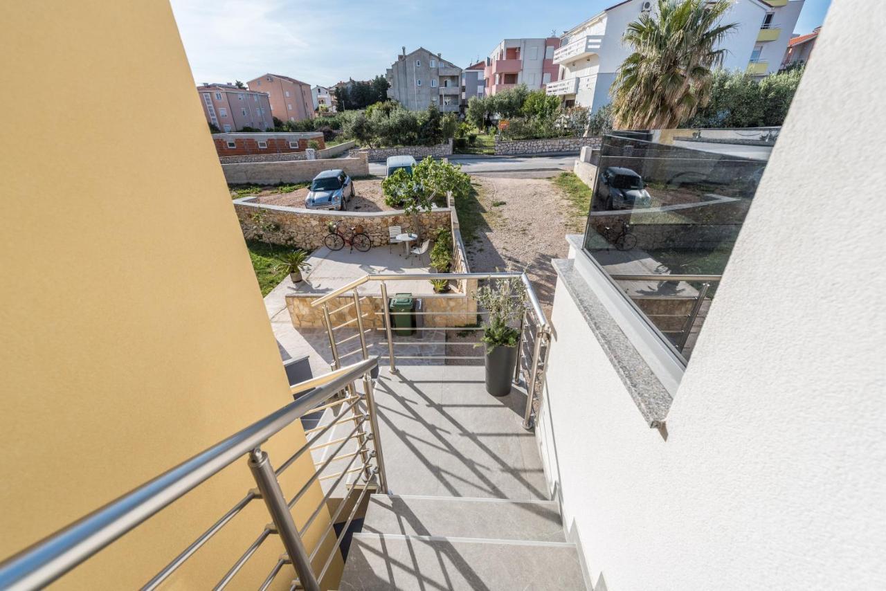 Apartments Yellow 诺瓦利娅 外观 照片
